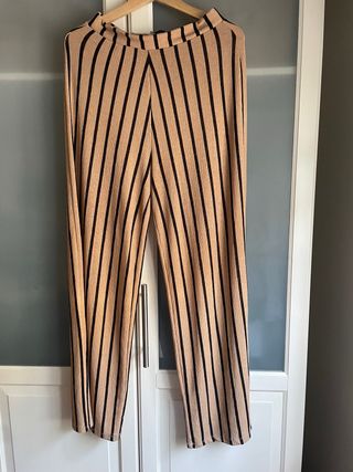 Pantalón de punto Zara rayas beige y negro