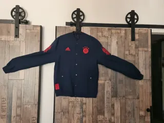 Cazadora Bomber Adidas Bayern Múnich Azul Roja