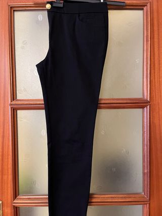 Pantalón vestir negro Massimo Dutti
usado 1 dia