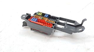 CAJA RELES / FUSIBLES AUDI Q7 (4LB) (2)