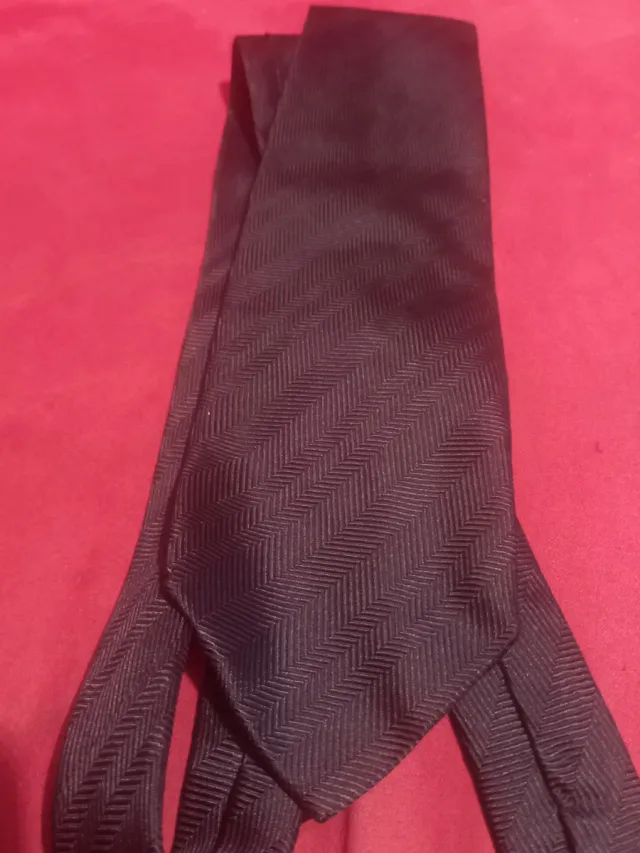 Cravatta Vitali Pura Seta Blu scura.