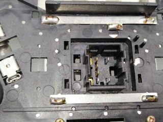 LUZ INTERIOR SSANGYONG REXTON (3)