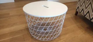 MESA AUXILIAR REDONDA CON ALMACENAJE.
IMPECABLE.
