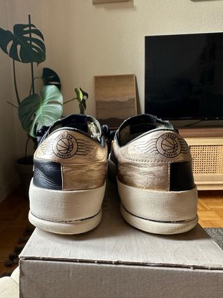 Golden Goose Sneakers