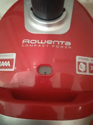 ASPIRADORA ROJA MARCA ROWENTA COMPACT POWER 