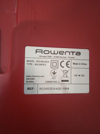 ASPIRADORA ROJA MARCA ROWENTA COMPACT POWER 