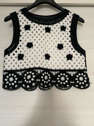 Gilet uncinetto floreale bianco e nero crop cotone