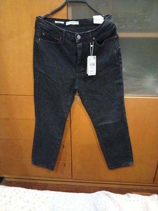 Pantalón tejano Zara negro