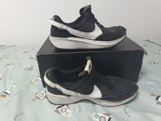 Zapatillas Nike Talla 44.5 Negras y Blancas