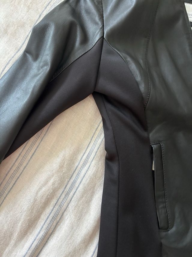 Cazadora Piel Trussardi Negra