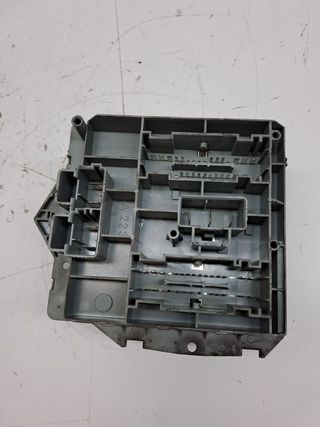 CAJA RELES / FUSIBLES ALFA ROMEO GT (125)