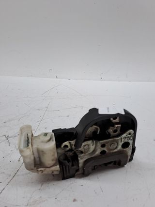 CERRADURA PUERTA DELANTERA DERECHA ALFA ROMEO GT (125)