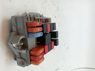 CAJA RELES / FUSIBLES ALFA ROMEO GT (125) (2)