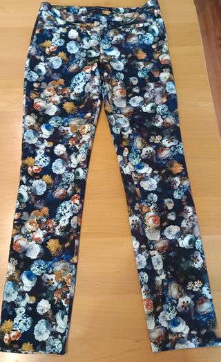 Pantalón Zara estampado floral