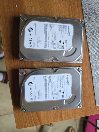 2 Discos Duros Seagate 500GB SATA