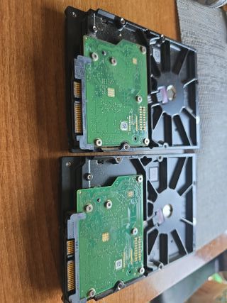 2 Discos Duros Seagate 500GB SATA