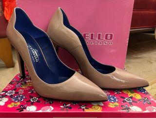 Scarpe décolleté vernice tacco nude