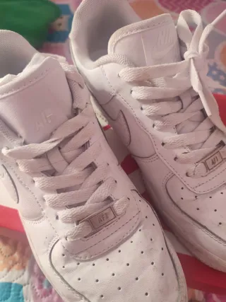 Similar a Nike Air Force 1 Talla 39 Blancas
