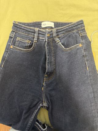 Pantalón pitillo Zara azul