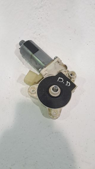 MOTOR ELEVALUNAS DELANTERO DERECHO MERCEDES-BENZ CLK (C209)