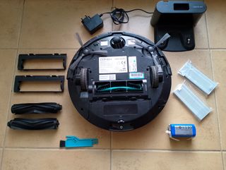 Cecotec Conga 1990 con repuestos