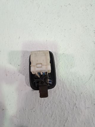 MANDO ELEVALUNAS TRASERO IZQUIERDO NISSAN PICK-UP (D22)
