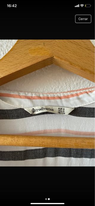 Camisa de rayas blanca, negra y rosa 