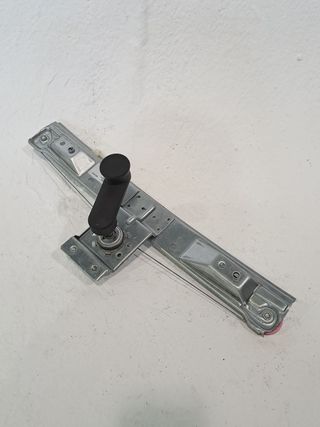 ELEVALUNAS TRASERO IZQUIERDO OPEL CORSA F (4)