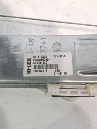 ELEVALUNAS TRASERO IZQUIERDO OPEL CORSA F (4)