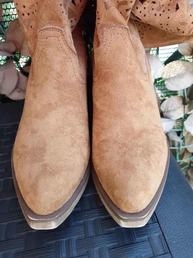 Stivali scamosciati donna Usato pochissimo