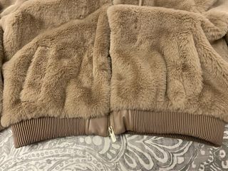 Cazadora peluche Zara Talla M