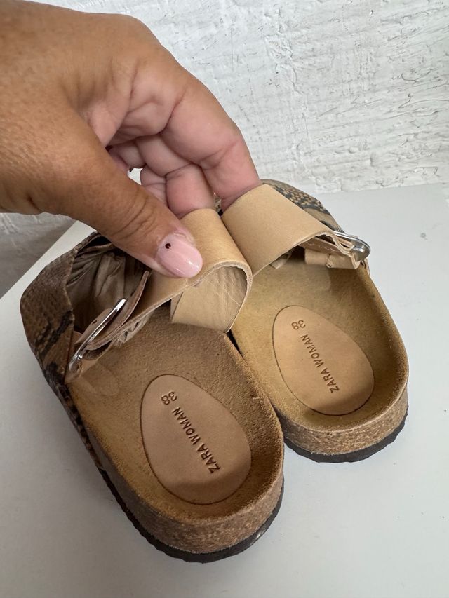 Mules Zara Talla 38 Piel Serpiente