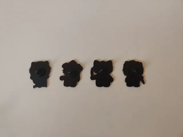 Pins / Broches Gatos Películas Terror Halloween