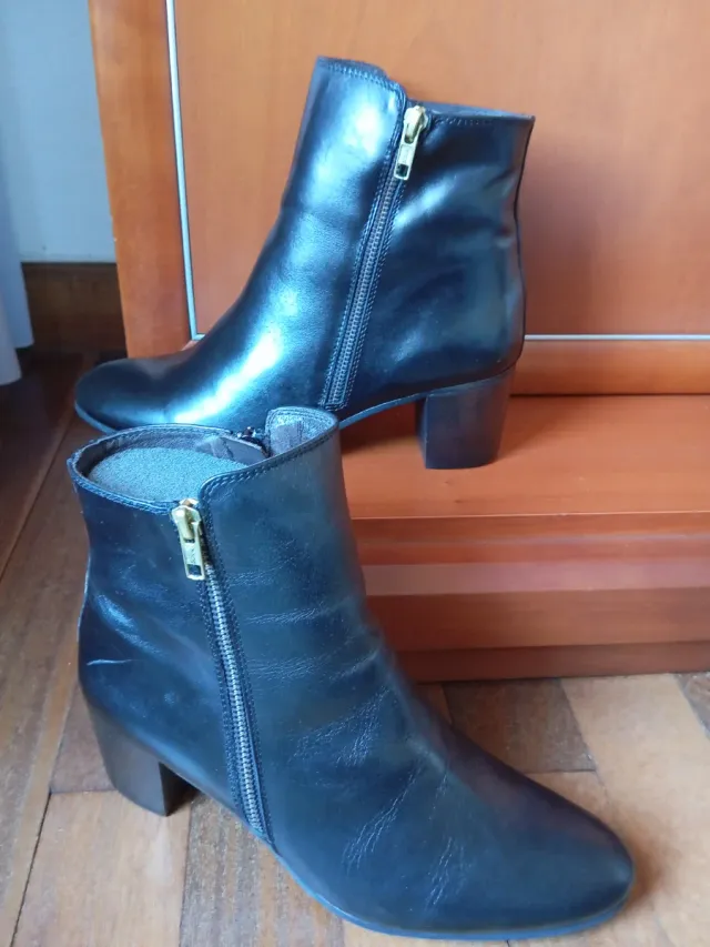 Botines de piel negros para mujer