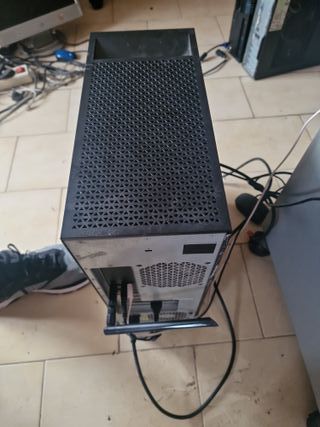 Torre HP OMEN i5-9400F 16GB SSD GTX 1660