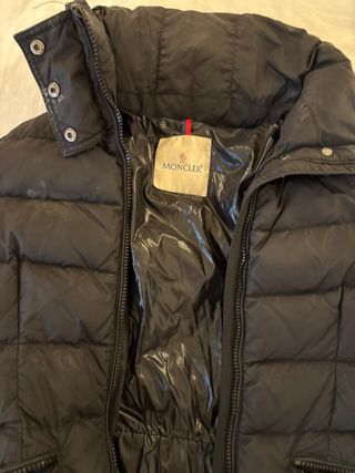 Chaqueta Moncler larga negra plumón