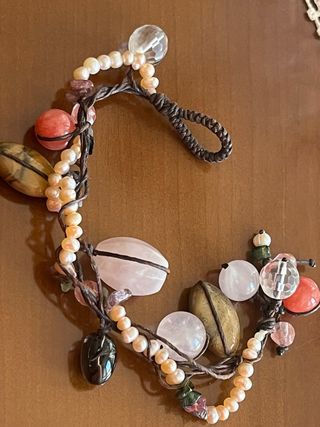 Pulsera multicolor con perlas  y piedras naturales