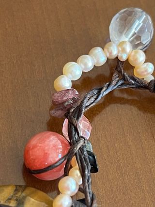 Pulsera multicolor con perlas  y piedras naturales