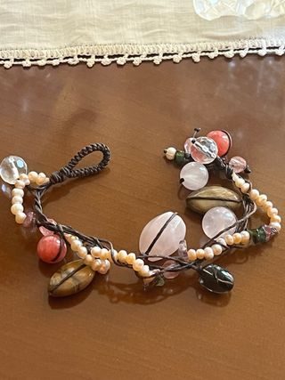 Pulsera multicolor con perlas  y piedras naturales