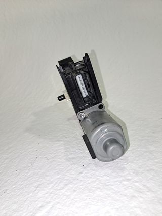 MOTOR ELEVALUNAS TRASERO IZQUIERDO HYUNDAI I40