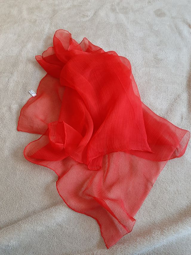 Pañuelo seda transparente rojo