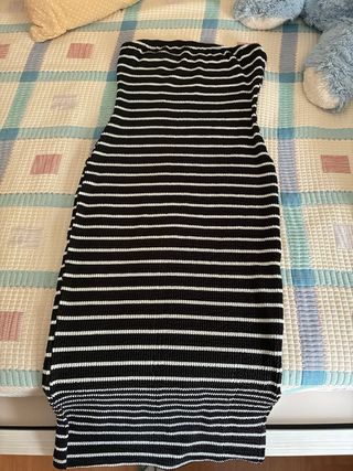 Vestido palabra de honor rayas blanco y negro