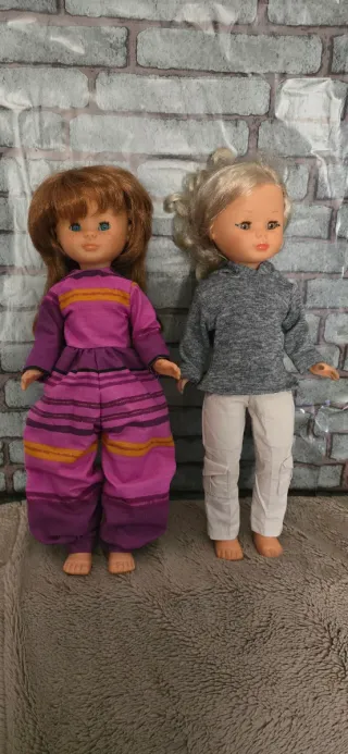 Conjuntos ropa muñeca hechos a mano ( CONSUELO J)