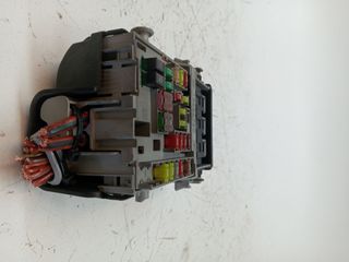 CAJA RELES / FUSIBLES OPEL INSIGNIA BERLINA (7)