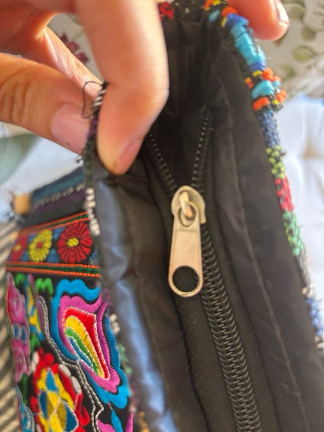Bolso étnico con forro y cremallera