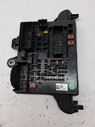 CAJA RELES / FUSIBLES OPEL INSIGNIA BERLINA (8)