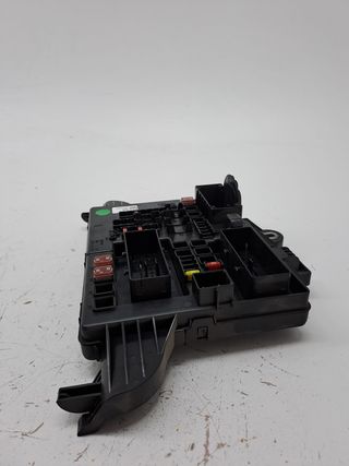 CAJA RELES / FUSIBLES OPEL INSIGNIA BERLINA (8)