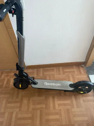 Patinete Eléctrico Reebok