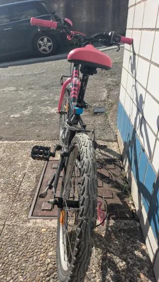 Bicicleta BTWIN 20 Rosa y Negra