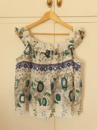Blusa hecha a mano con volantes